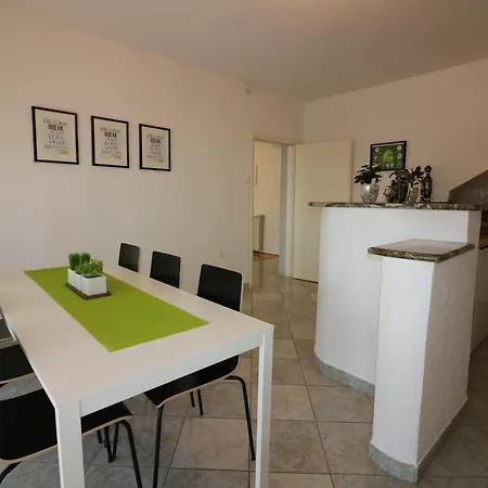 Luna Apartamento *