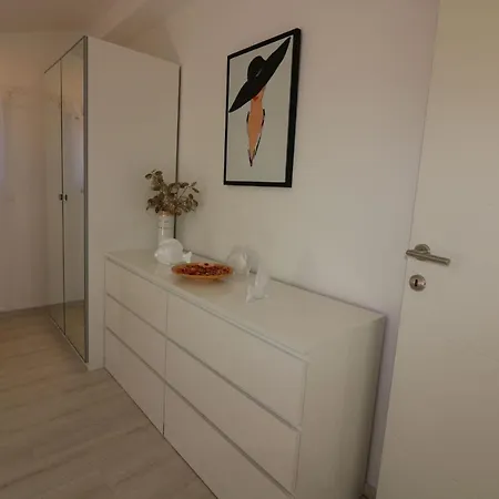 Luna Apartament *